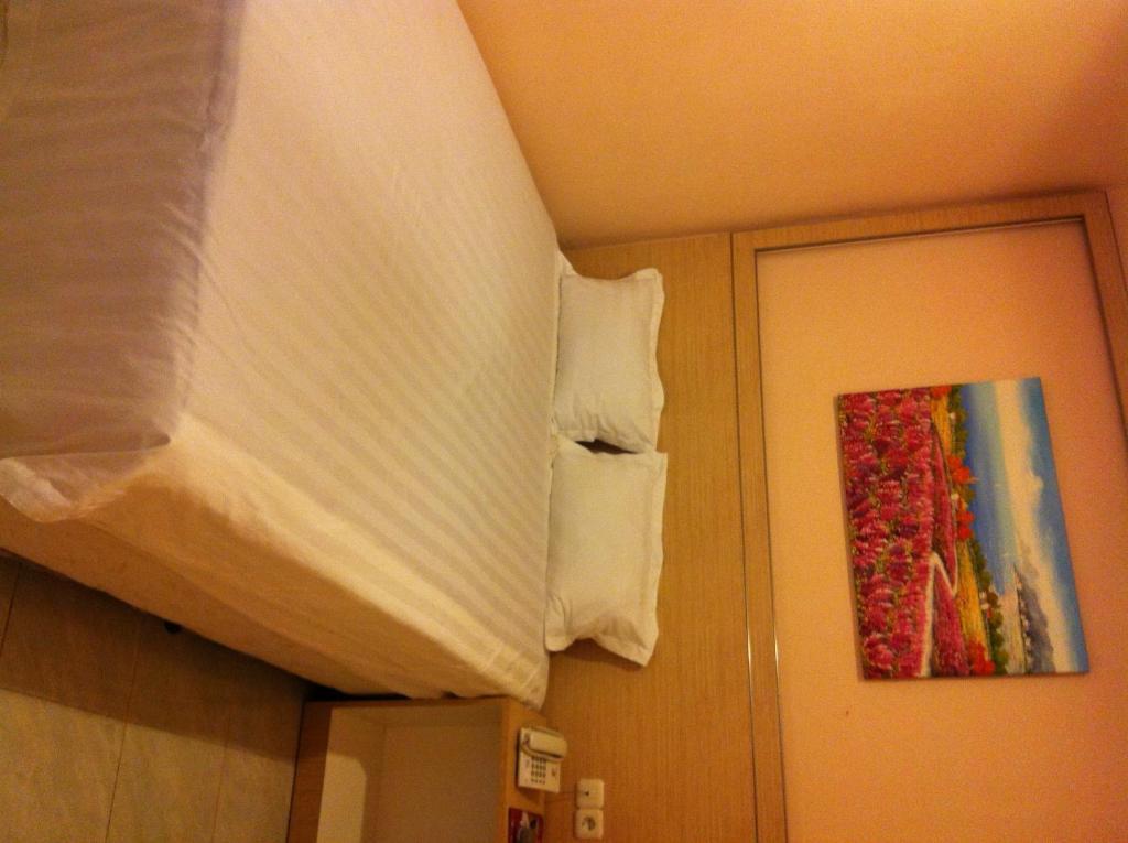 Hotel Paramount Biringkanya Ruang foto